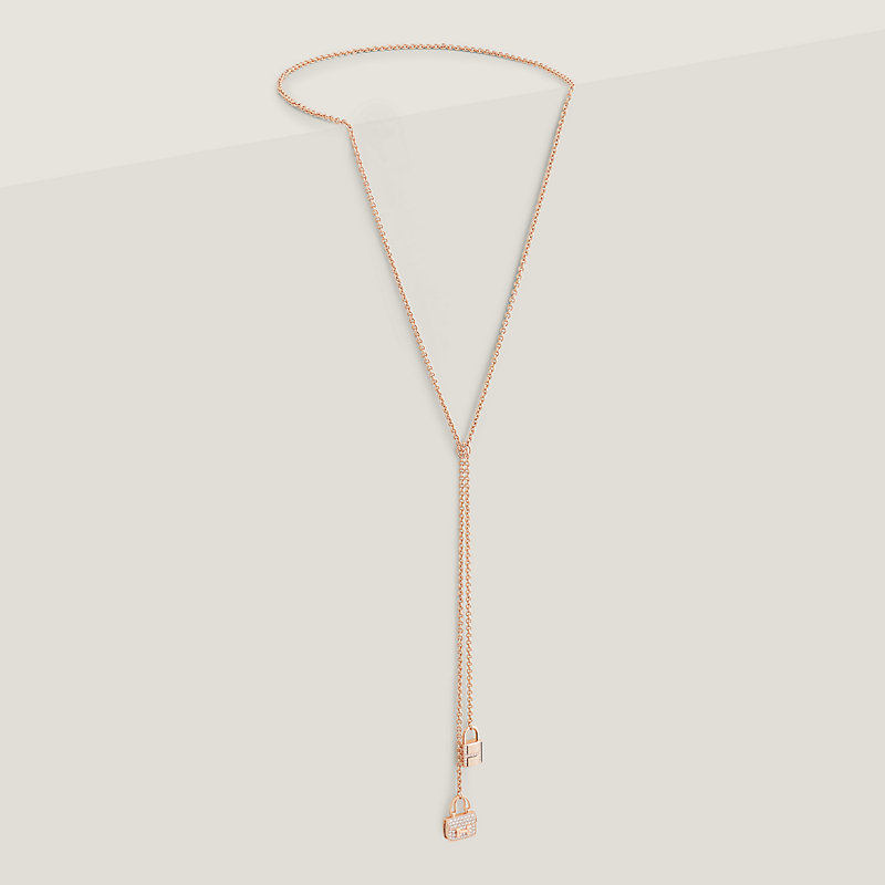 タイムレスな魅力【HERMES】Amulettes Constance リング Amulettes Constance ring | Hermès Thailand